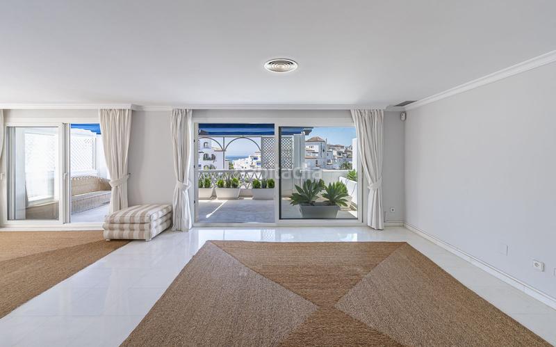 Foto 3b4c0c63-a02f-4243-b4fe-594ebc4641c4. Dachwohnung mit pool in Puerto Banús Marbella