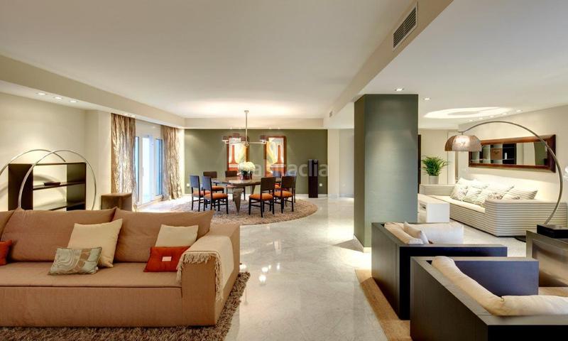 Foto 14d1216e-699e-4018-9530-bd4f804532b0. Dachwohnung mit pool in Puerto Banús Marbella