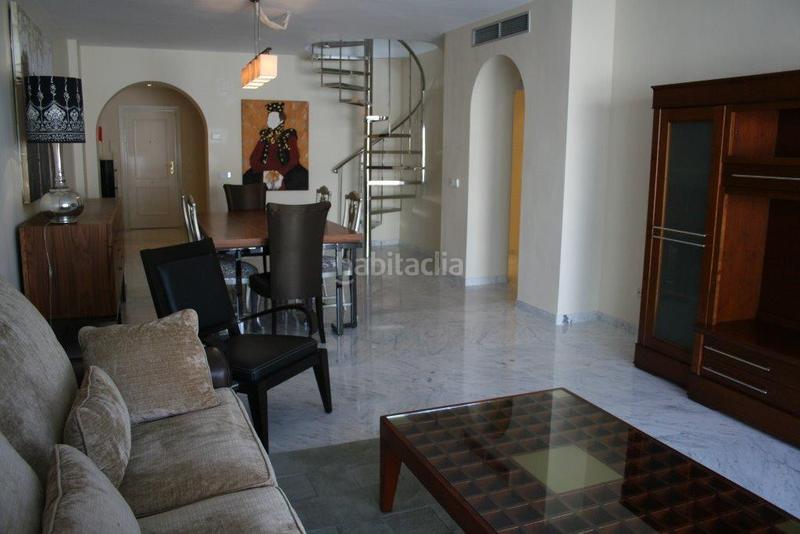 Foto 39ab2375-e18c-43bc-89ce-09179b98a619. Dachwohnung mit pool in Puerto Banús Marbella