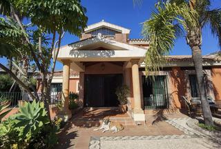 Xalet  Calle sirio. Su sueño hecho realidad: preciosa villa independiente con amplio