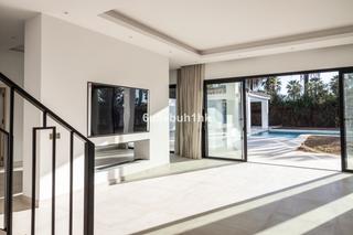 Xalet  Calle sirio. Viva el lujo y la exclusividad en primera línea de golf: villa r