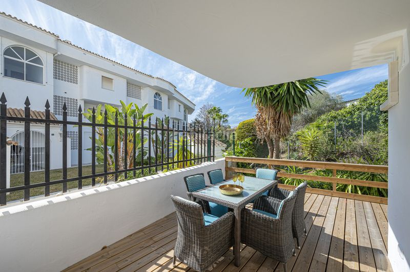 Foto bd4445aa-9163-42f8-a3a9-1ba79023900d. Apartament amb piscina a Nueva Andalucía centro Marbella