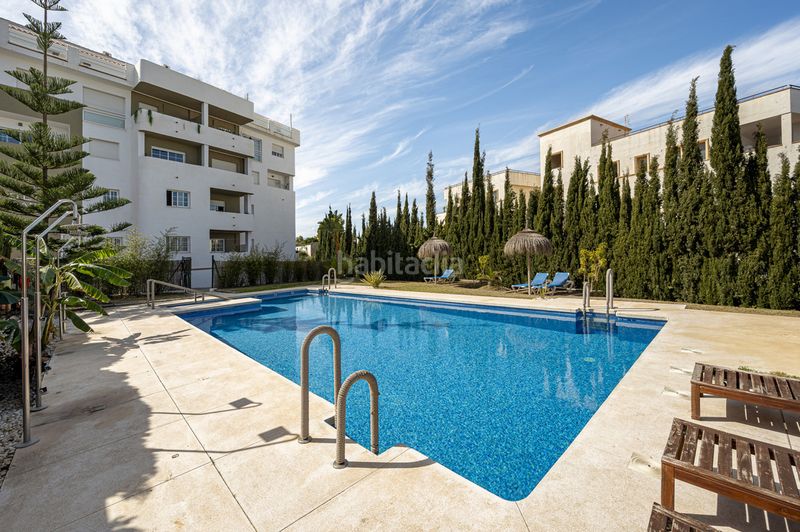 Foto ed561eac-03fe-4bb7-87a5-ae9ab63b0930. Apartament amb piscina a Nueva Andalucía centro Marbella