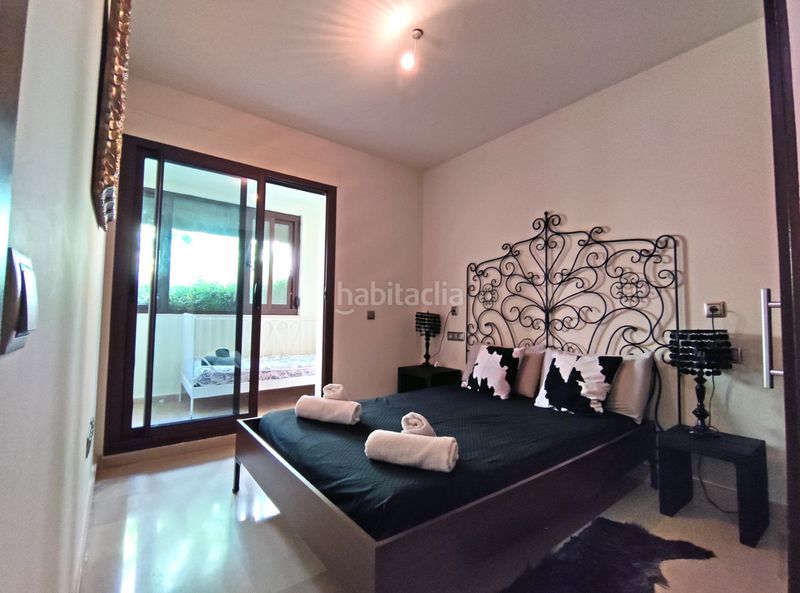 Foto 901eaca0-4902-4596-b8c4-e30107629aa5. Apartament amb piscina a Nueva Andalucía centro Marbella