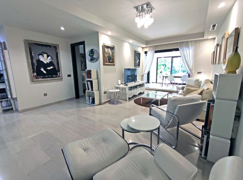 Foto ba7dcfe8-032e-4e51-927a-3395aabb94d4. Apartament amb piscina a Nueva Andalucía centro Marbella