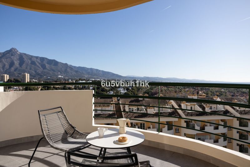 Foto 024cf135-584b-41eb-93e0-0b881c620e28. Apartament amb piscina a Nueva Andalucía centro Marbella
