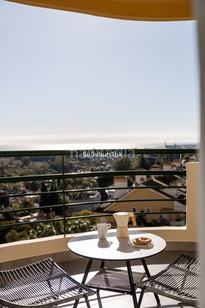 Foto 3f79ae07-137e-4be1-912c-711ad54fb7fd. Apartament amb piscina a Nueva Andalucía centro Marbella