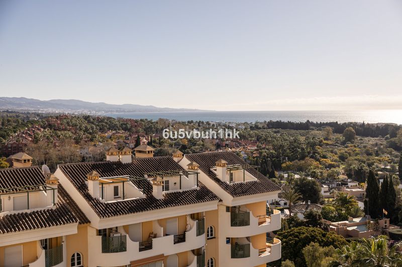 Foto 4208fd8a-114a-4ce5-b70a-a1c0e04ba3e7. Apartament amb piscina a Nueva Andalucía centro Marbella