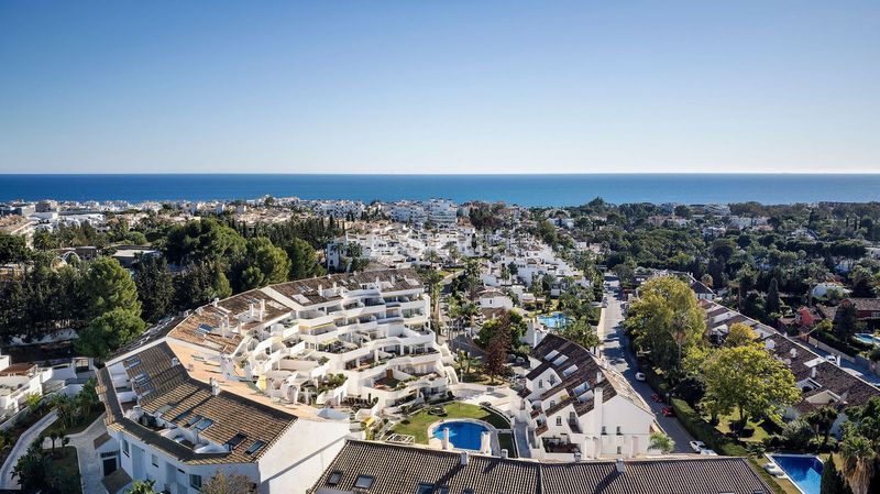 Foto 2637212d-7123-4af3-b6ca-bb31fb8669e1. Apartament amb piscina a Nueva Andalucía centro Marbella
