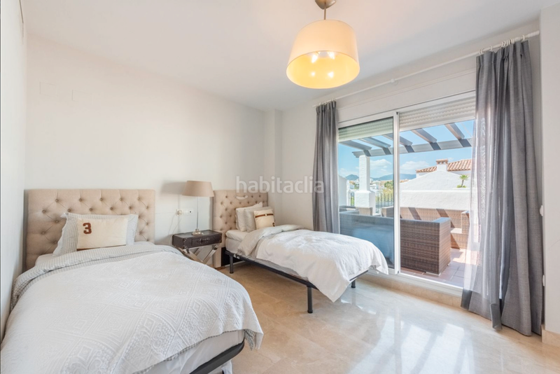 Foto 1525ca87-4cd4-4cfd-a501-481a10a0024f. Zweistöckige wohnung mit parking pool in Nueva Alcántara Marbella