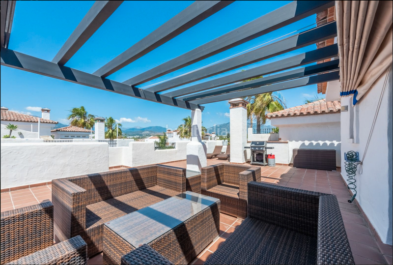 Foto f0078d33-2335-4aa4-b1bb-3f207abf0527. Zweistöckige wohnung mit parking pool in Nueva Alcántara Marbella