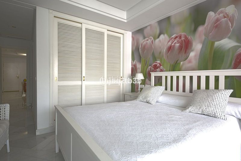 Foto f3584190-76b7-4a04-9b17-cfca789a495b. Apartament amb piscina a La Carolina - Guadalpín Marbella