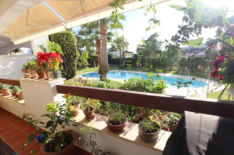 Foto 29dd1468-81a5-44ab-a6b3-28edcaaded29. Piccolo appartamento con piscina in Los Naranjos Marbella