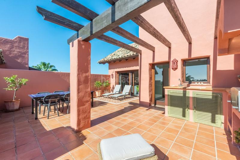 Foto f76b347d-91ba-4e97-b05c-9bbfd286c60f. Attico con piscina in Guadalmansa Estepona