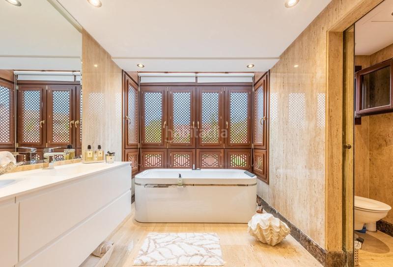 Foto 582437f5-b818-46ba-b1c6-d6a27673a496. Attico con piscina in Guadalmansa Estepona