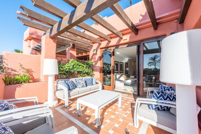 Foto 60c0c5e4-20a2-4f6a-b5f8-8fc8f926fa5b. Attico con piscina in Guadalmansa Estepona