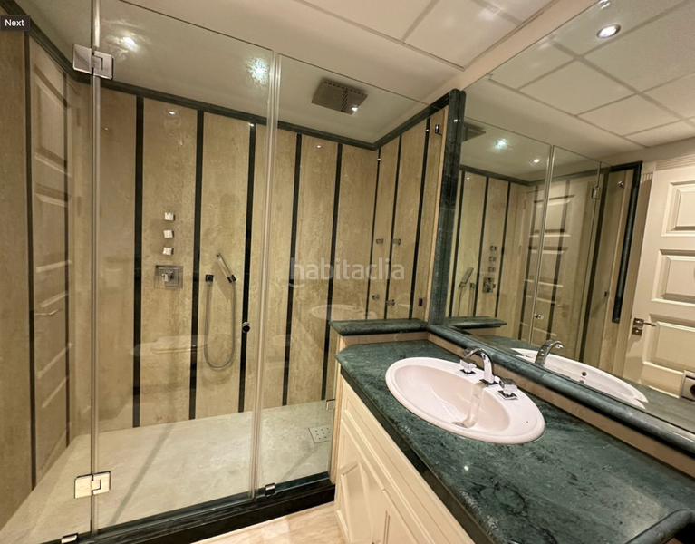 Foto b159f610-ca41-4096-97dc-a9d52a82b8ce. Alquiler casa pareada casa moderna en la zona prestigiosa de Sierra Blanca en Marbella