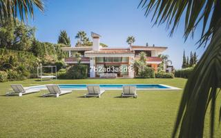Xalet  N/a. Villa de diseño excepcional en hacienda las chapas: lujo y vista