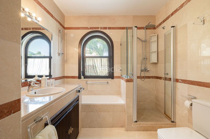 Foto f4129193-9643-4e15-ba4a-2260018db352. Chalet un oasis de lujo andaluz: mansión excepcional en el horcajo el capitán en Benahavís