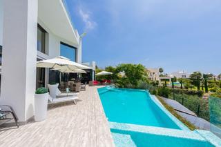 Xalet a La Quinta. Villa de lujo de 6 dormitorios con vistas panorámicas al mar en