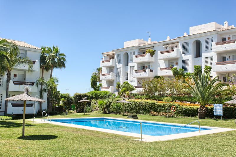 Foto 19769f7c-cd40-41ba-aab1-e46aa984fc38. Lloguer apartament amb piscina a La Concha - Resina Golf Estepona