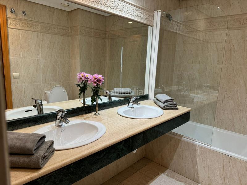 Foto 5b8071a4-dd33-4740-b623-63e60f3bf4f6. Lloguer apartament amb piscina a La Concha - Resina Golf Estepona