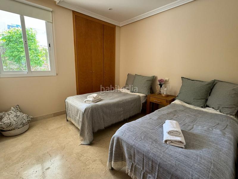 Foto 8d6c1df3-3b08-4018-802c-e299079bea58. Lloguer apartament amb piscina a La Concha - Resina Golf Estepona