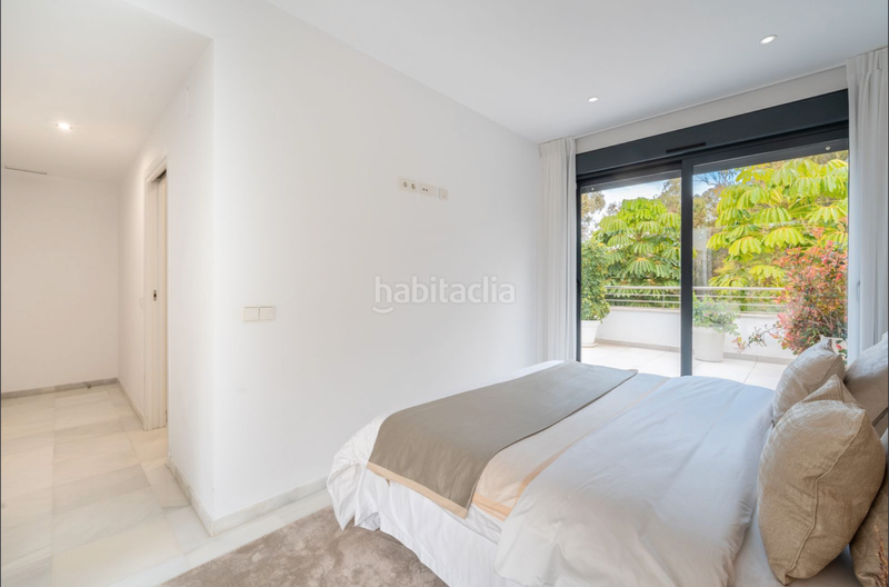 Foto 8276e0f7-a92b-4442-afdb-54a70890c97b. Location appartement avec parking piscine dans lomas de Marbella club Marbella