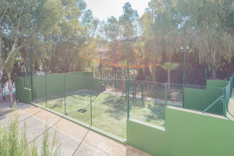 Foto 4904255c-9ee3-4ba2-9467-726e6cda1a85. Miete appartement mit parking pool in lomas de Marbella club Marbella