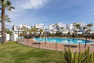 Lloguer Apartament a Nueva Alcántara. Vive frente al mar en san pedro de alcántara: bonito apartamento