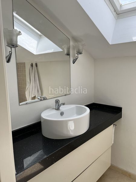 Foto 7fdb6f2c-a4ec-4f42-999b-869222143d6a. Lloguer dúplex amb piscina a San Pedro de Alcántara Pueblo Marbella