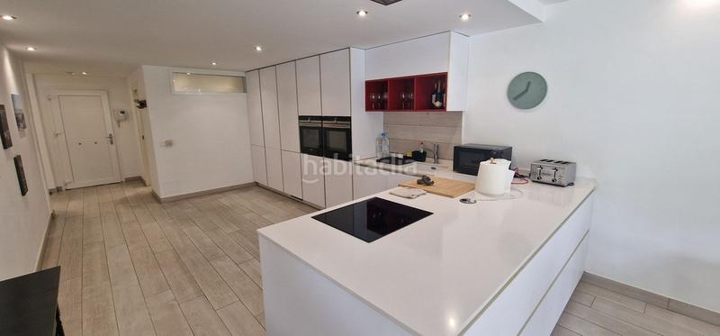 Foto 1f73ae1f-fee9-4700-9a2a-48190e932351. Lloguer apartament amb piscina a Puerto Banús Marbella