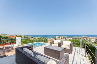 Xalet a Parque Central. ¡oportunidad única! villa de 4 dormitorios con vistas al mar en