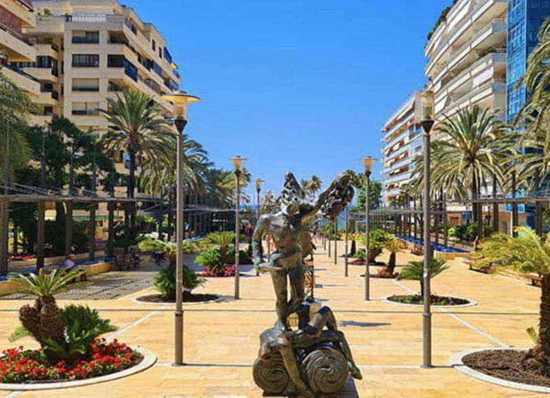 Foto cb77fc19-b277-4829-83b3-44c9a9bd618d. Apartament amb piscina a Casco Antiguo Marbella