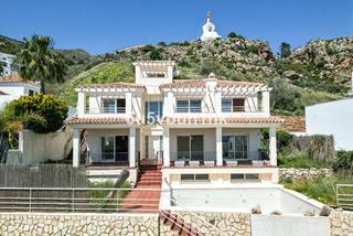 Casa a La Capellanía - El Higuerón. Villa de venta en benalmádena