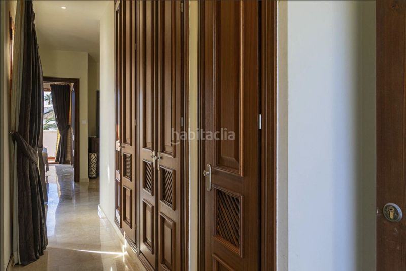 Foto 1d888d5e-4857-415b-b0e9-a4a812e95696. Pis amb aparcament piscina a Los Naranjos Marbella