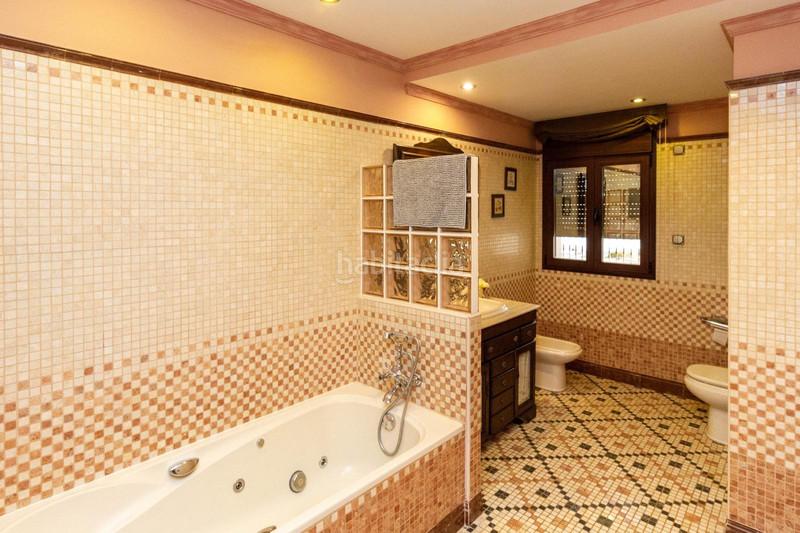 Foto 497f001e-1b72-455f-9be7-985d49479993. Chalet con piscina in Mijas pueblo Mijas