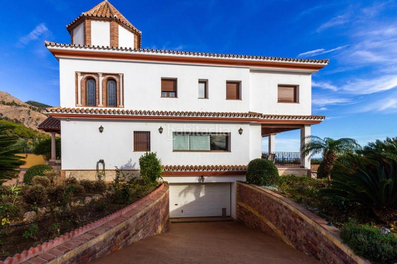 Foto e8f6ffc8-0c61-4639-b633-4d108aff4d08. Chalet con piscina in Mijas pueblo Mijas