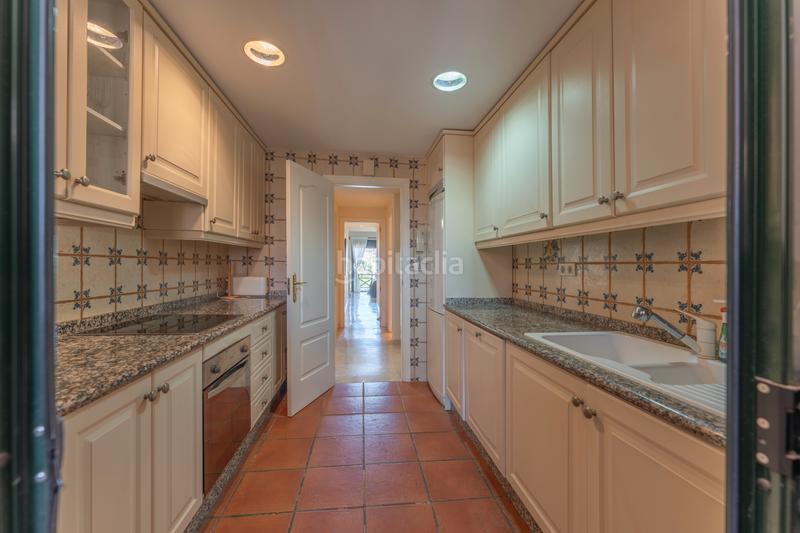 Foto 04e4df94-6cb8-461b-9a39-b697133d1377. Location appartement avec parking dans Nueva Atalaya Estepona