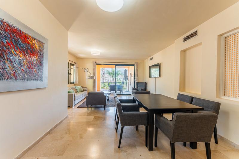 Foto 553c93cb-3fda-460f-b3f0-cad105ac1fff. Location appartement avec parking dans Nueva Atalaya Estepona