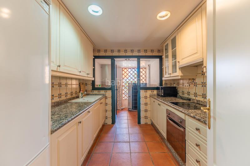 Foto 1b6de1a7-daa9-4822-bd06-695e3d62ab8b. Miete appartement mit parking in Nueva Atalaya Estepona