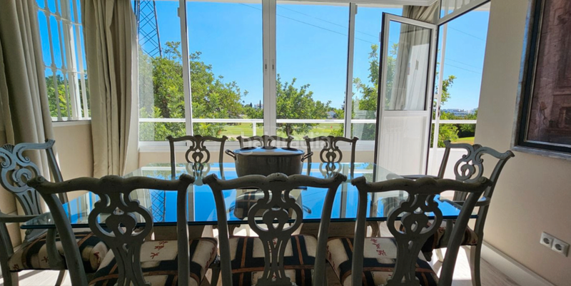 Foto 30a27172-cb50-4dd6-bee2-375f00034a38. Piccolo appartamento con parcheggio in Guadalmina Alta Marbella