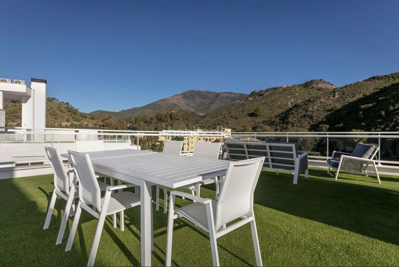 Foto b096d4be-1244-4d5e-b9a6-cc61c5a0dd73. Apartament amb piscina a Benahavís pueblo Benahavís