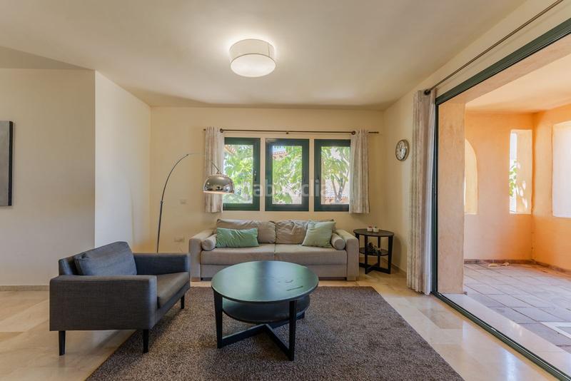 Foto b92c38f3-a582-4951-b4d4-afa77f8d19e2. Rent flat with pool in Nueva Atalaya Estepona