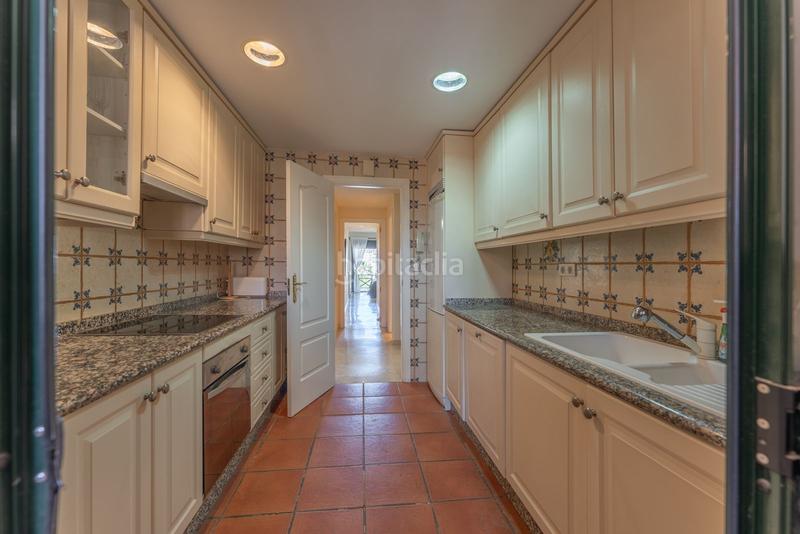 Foto ce551868-ebb1-467d-9701-e3340261a330. Rent flat with pool in Nueva Atalaya Estepona