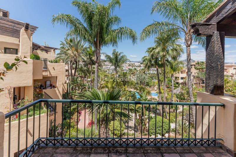 Foto d9891dc2-9eb4-43ed-82ec-462d408ac3f5. Rent flat with pool in Nueva Atalaya Estepona