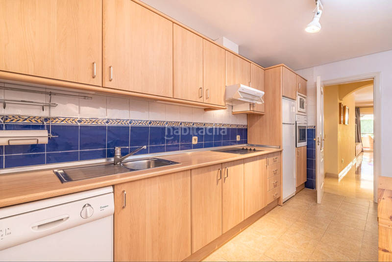 Foto 116ffe66-8f31-4710-b81e-ad0f6f1d3950. Apartament amb aparcament piscina a Las Lomas de Río Verde Marbella