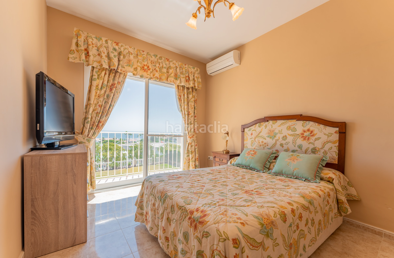 Foto 3dab0fea-ac29-4a02-8b85-9b15d655cd73. Xalet a calle los hibiscus 10 a la cala Mijas Mijas