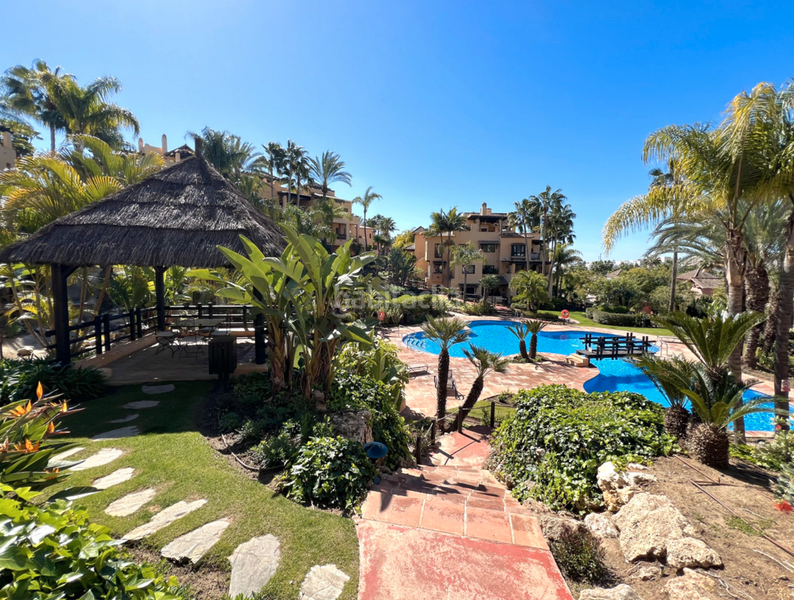 Foto ac8c81f8-1cbd-4e85-8318-99b8120075f3. Alquiler apartamento en calle del priorato 1 precioso apartamento en alquiler en el campanario, atalaya, en Estepona