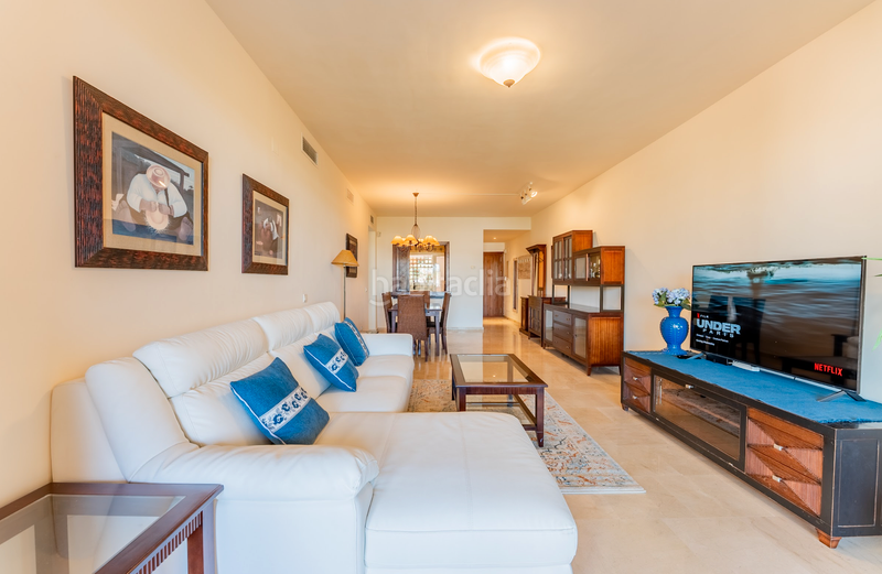 Foto 3ebd4d61-7a7a-4191-908c-7bf4da54f1d7. Lloguer apartament a calle del priorato 1 a Nueva Atalaya Estepona
